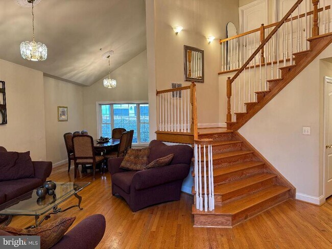 Building Photo - 6306 Bells Mill Rd