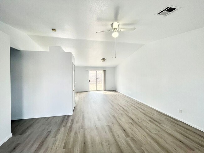 Foto del edificio - 4651 Wild Oak Way