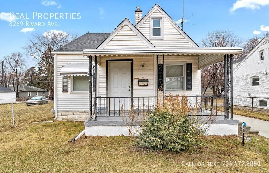 Primary Photo - 8269 Rivard Ave