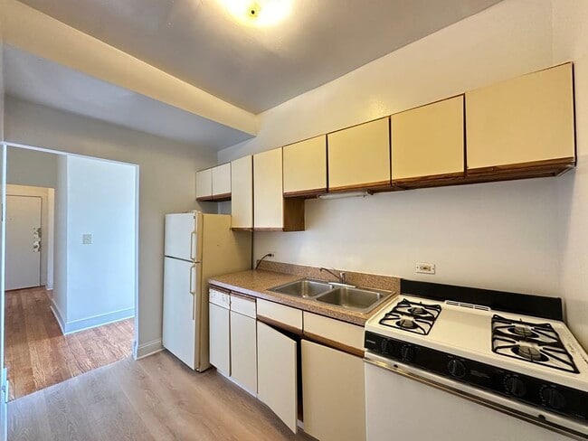 Foto del edificio - 1532 N Kedzie Ave