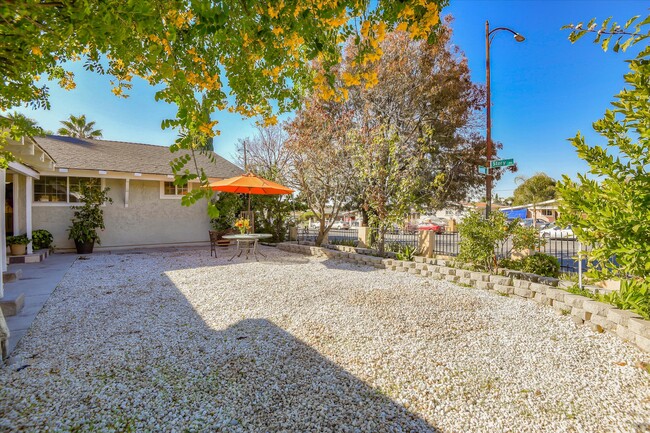 Building Photo - 1109 Beltrami Dr