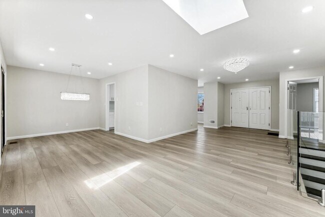 Foto del edificio - 4 Hillside Ave
