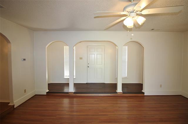 Foto del edificio - 129 Cloudcrest Dr