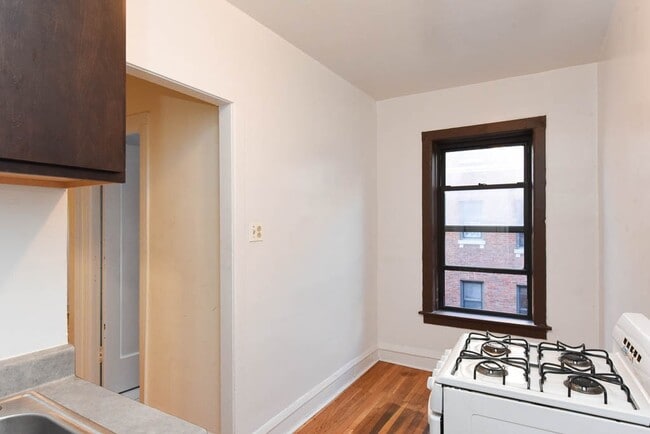 Building Photo - 3300 W Schubert Ave