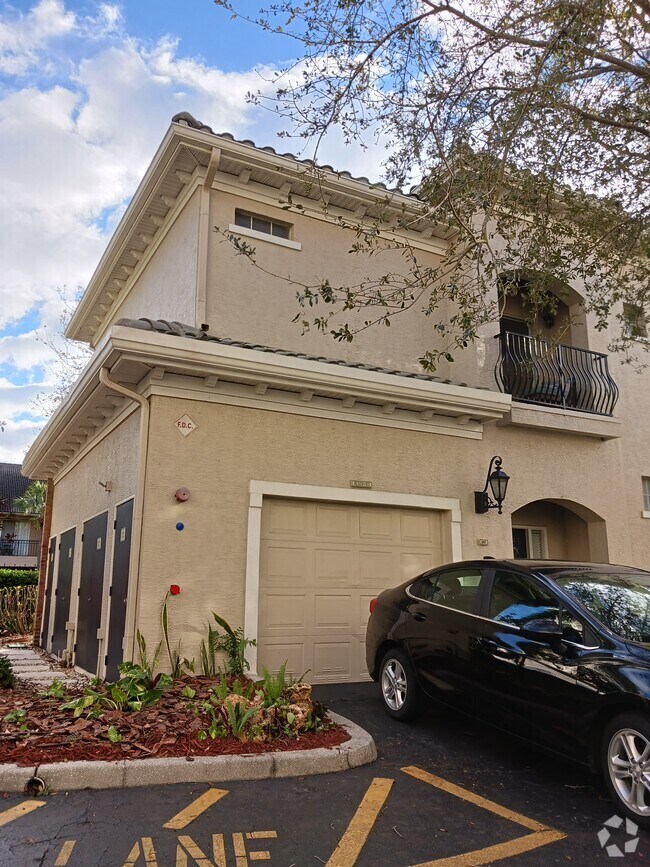 Townhomes for rent near Ybor City Museum State Park in Tampa, FL