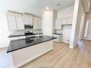 Foto del edificio - 4045 Houberry Lp