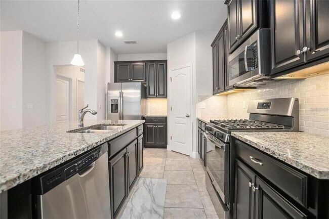 Foto del edificio - 1343 Riley Cir