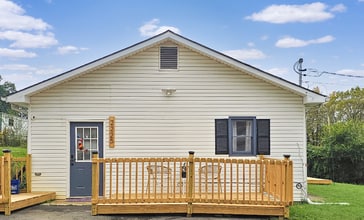 Building Photo - 2225 Signal Dr
