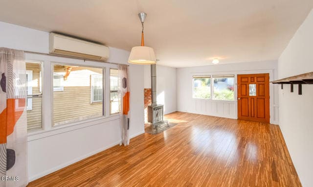 Building Photo - 5259 Aldama St