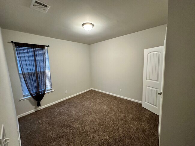 Bedroom 2 - 412 Oak Haven Ct