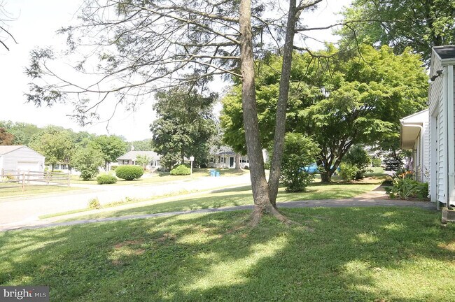 Exterior - 117 Manor Rd