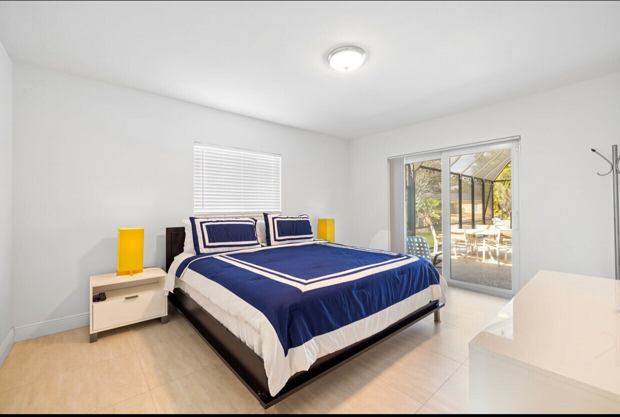Foto principal - 5921 SW 17th Ct