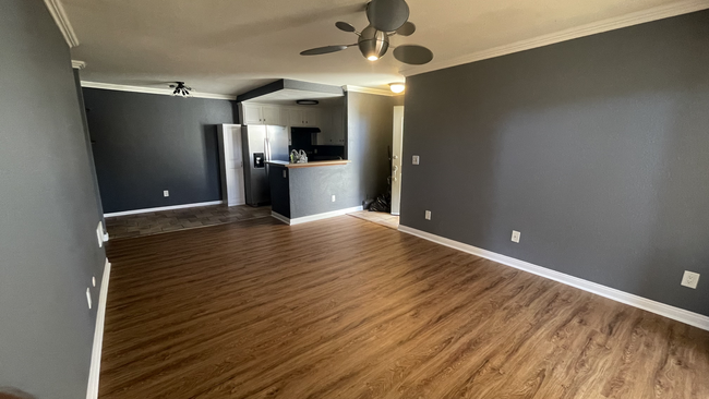 Living Room - 432 Edgehill Ln