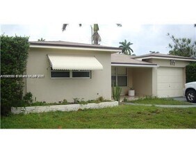 Building Photo - 612 N 31st Rd