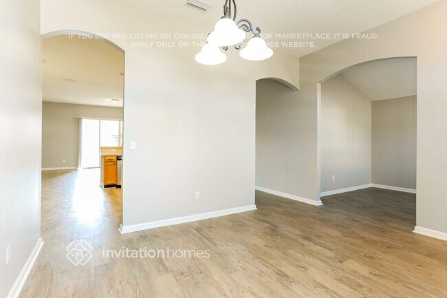 Foto del edificio - 9220 Hawks Point Dr