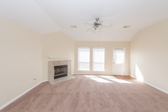 Building Photo - 2623 Cardinal Elm St