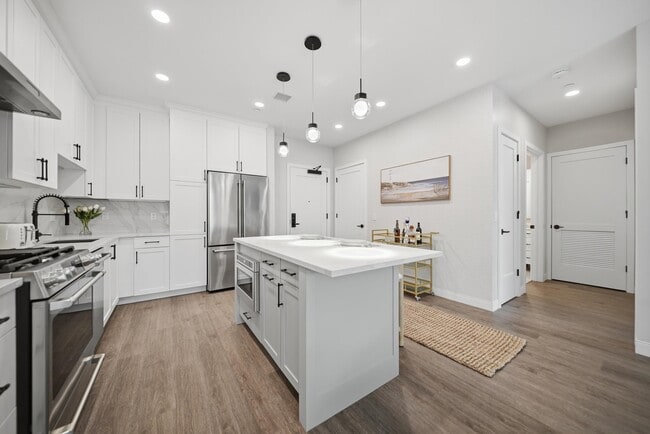 Building Photo - 18 Artisan Dr