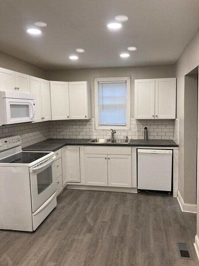 Foto del edificio - 3060 Lawson St