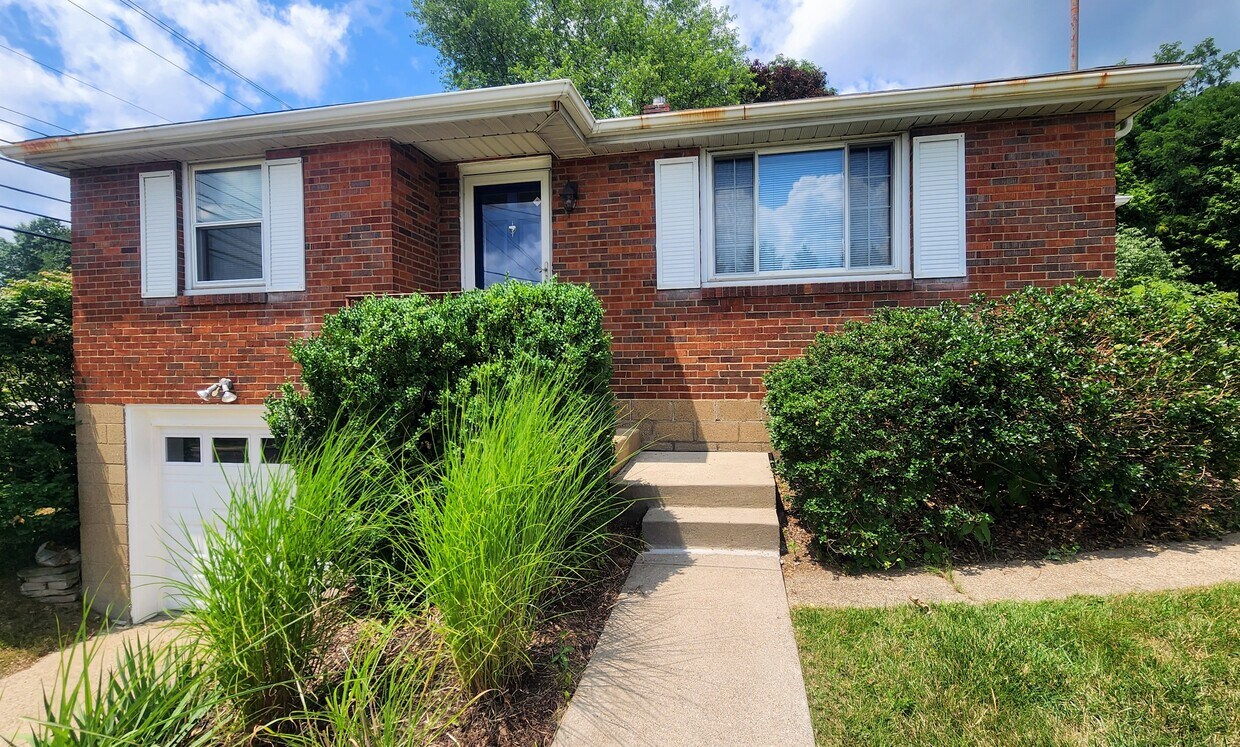 9101 Saginaw Dr, Pittsburgh, PA 15237 House Rental in Pittsburgh, PA