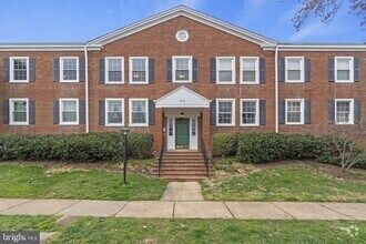 Building Photo - 3076 S Woodrow St