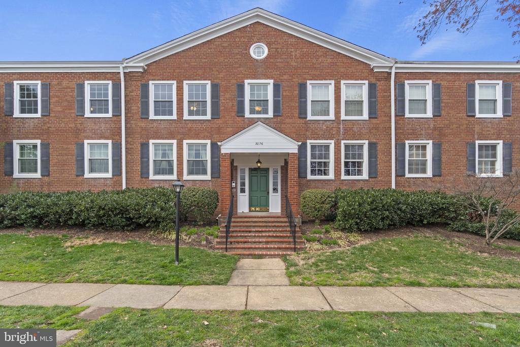 Primary Photo - 3076 S Woodrow St