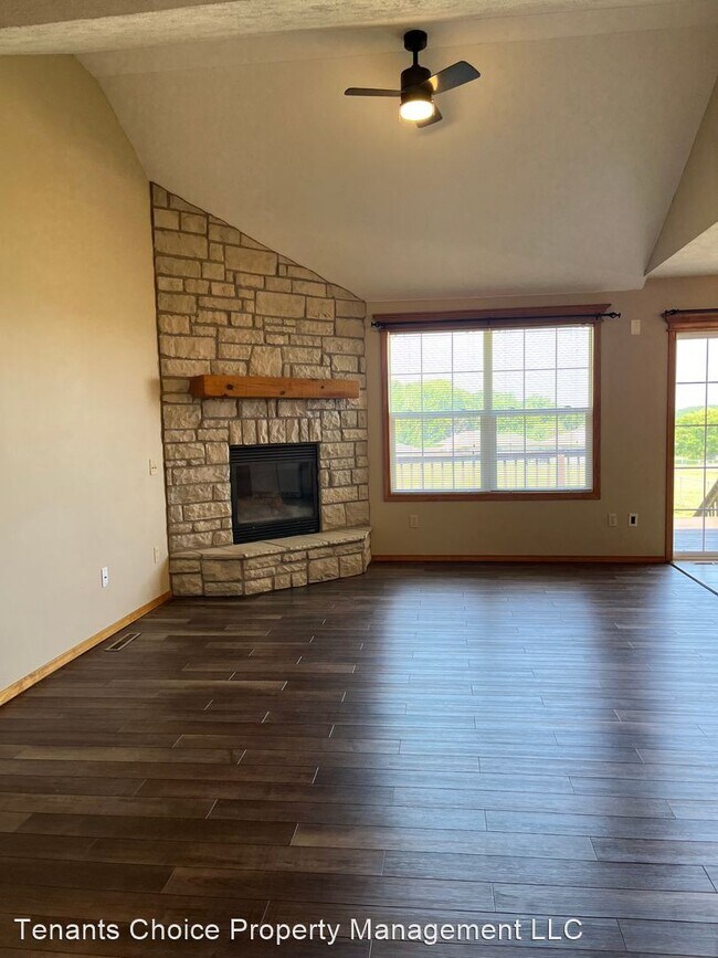 Building Photo - 3 br, 2 bath House - 3443 S. Farm Rd. 129
