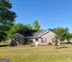 Building Photo - 22 Hidden Creek Dr