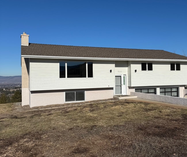 Building Photo - 2900 Loraine Dr