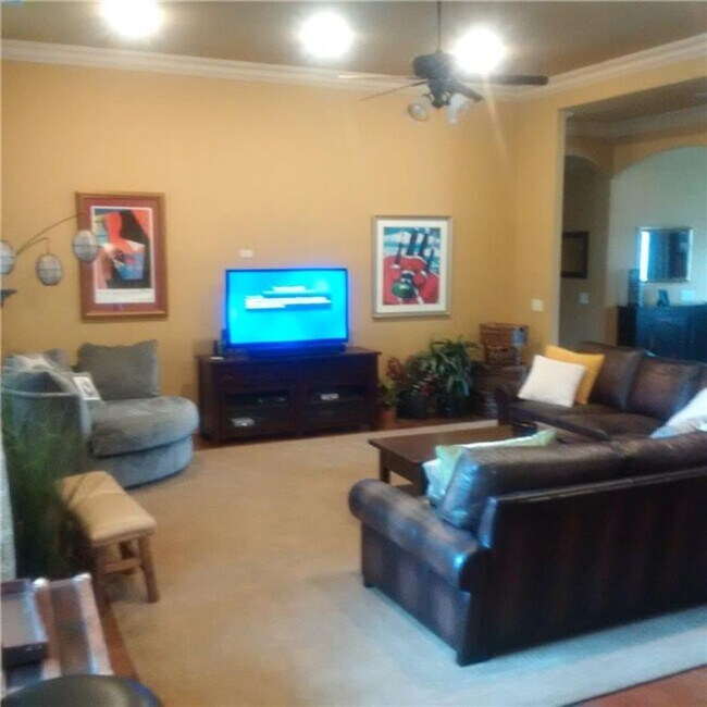 Building Photo - Great Executive Home in Copper Creek between Fayetteville/Springdale