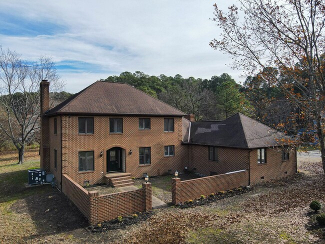 Building Photo - 9 Rhodelia Ln