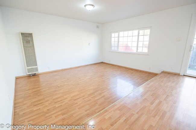 Photo - 2211 Pacific Ave Apartment