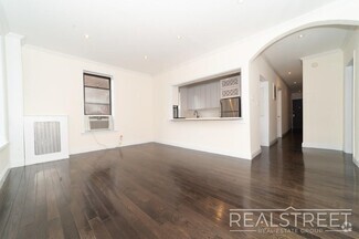Building Photo - Huge Renovated 3 Bed 2 Bath Classic 6 in B...
