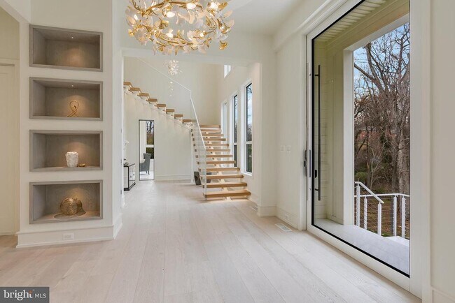 Foto del edificio - 8757 Brook Rd
