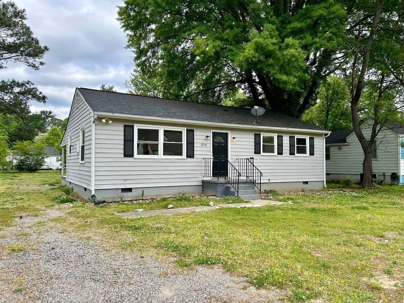 Primary Photo - 1124 Hollister Ave