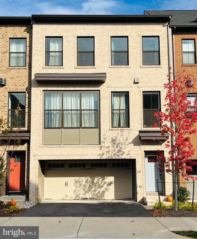 Foto principal - 6275 Edsall Rd