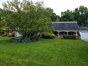 Building Photo - 3915 S Orchard Ct