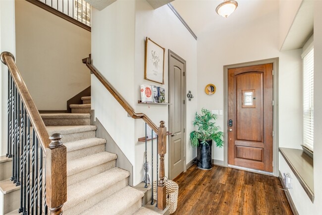 Building Photo - 86 Aventura Pl