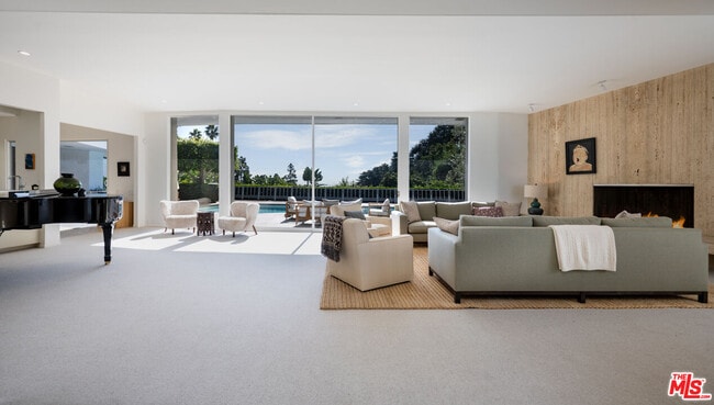 Foto del edificio - 1121 Loma Vista Dr