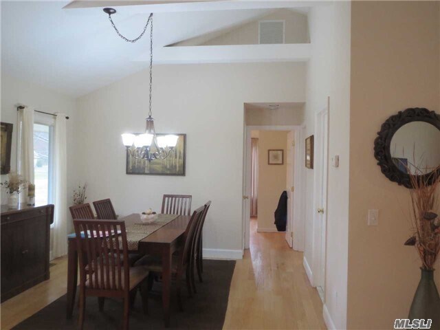 Building Photo - 460 Kayleighs Ct