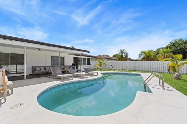 Photo - 245 Sandpiper Avenue House