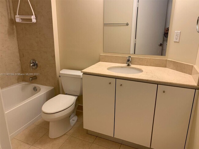 Foto del edificio - 9066 SW 73rd Ct