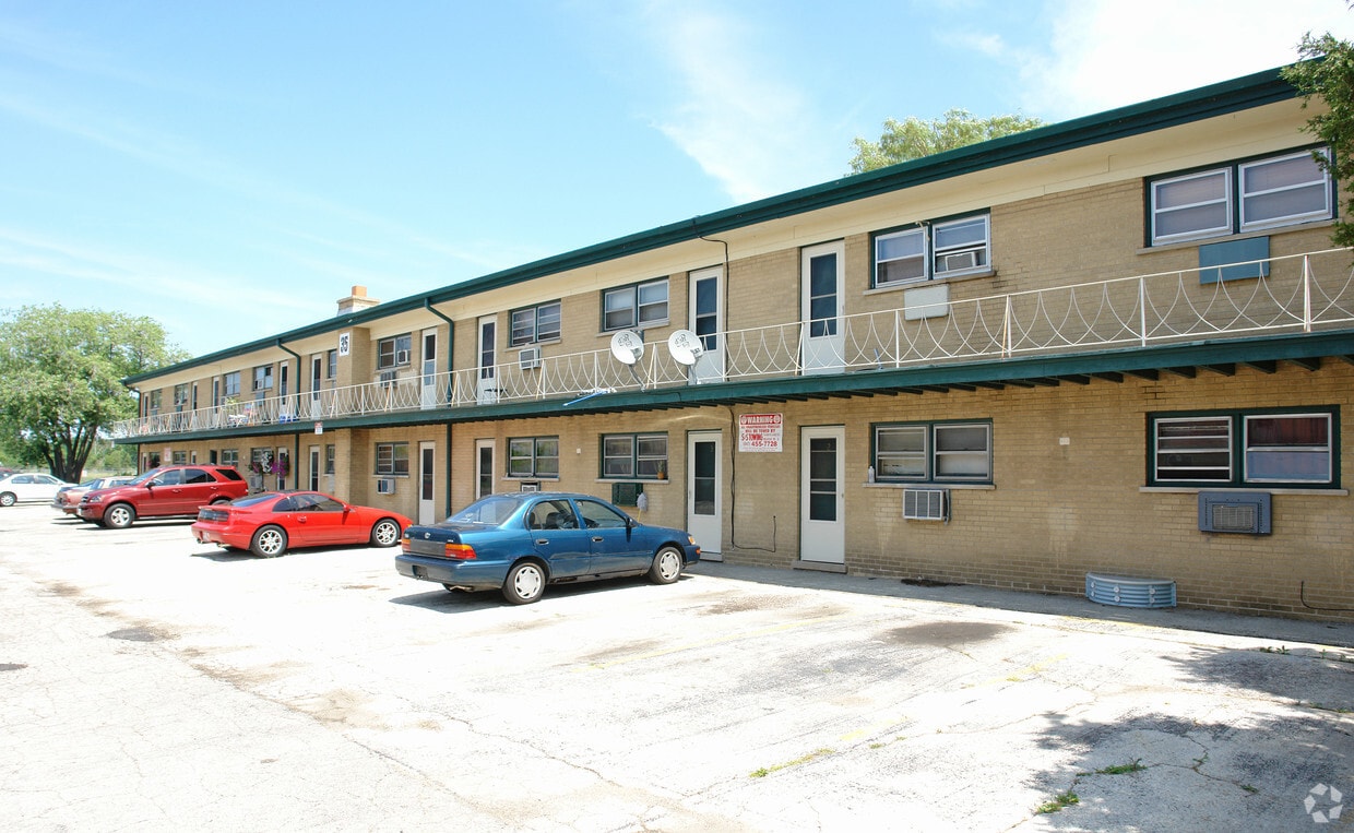 Building Photo - 35 King Arthur Dr