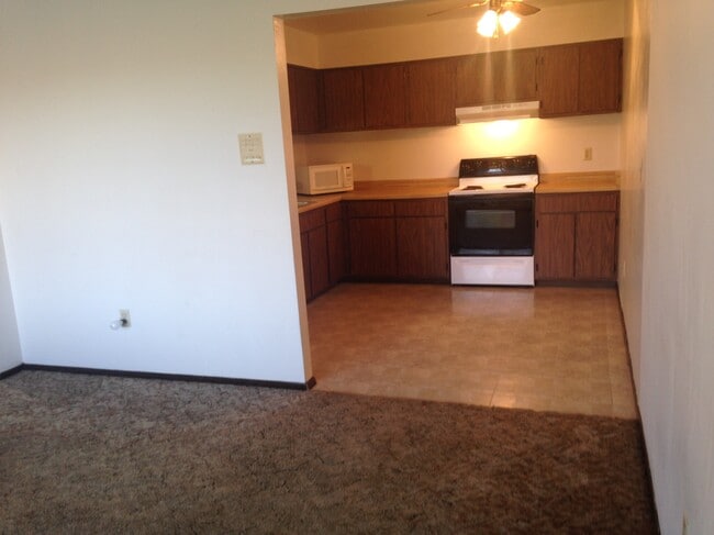 Building Photo - 1120 Fleetfoot Dr