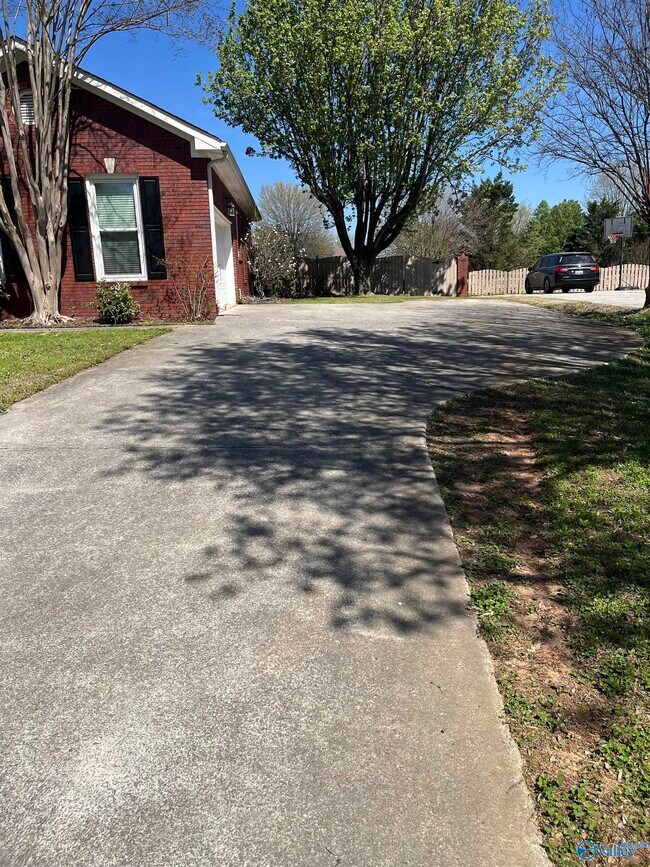 Foto del edificio - 2629 Quarter Ln SE