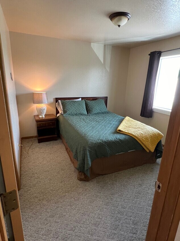 Room 1 - 126 Sprucewood Dr