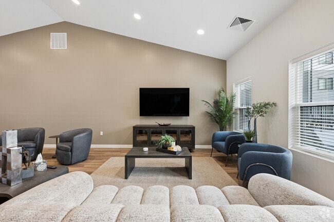 Clubhouse Lounge - District Flats