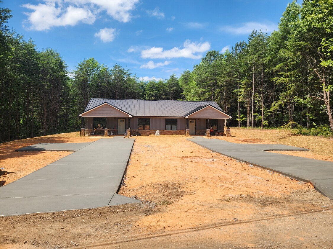 3835 Goodson Rd Unit Duplex, Maiden, NC 28650 Apartments in Maiden