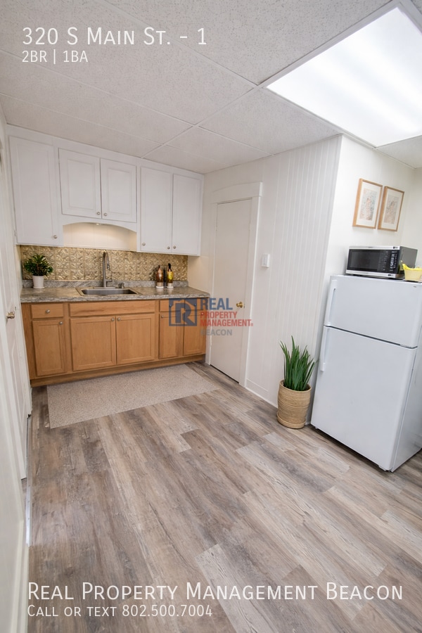 Photo - 320 S Main St Apartment