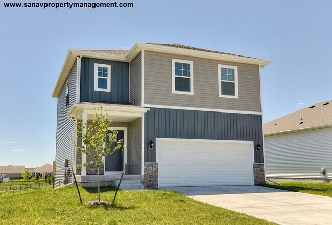 Building Photo - Single Family Home in PRIME Ankeny location!