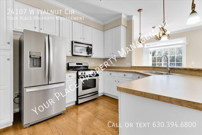 Foto del edificio - 24107 Walnut Cir